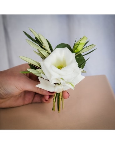 A La Carte Boutonniere Specialty Arrangement
