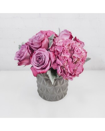Mauvy Mood Bouquet Flower Arrangement