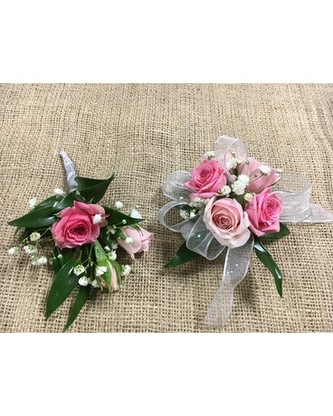 Pink Roses (2 tone) Flower Arrangement