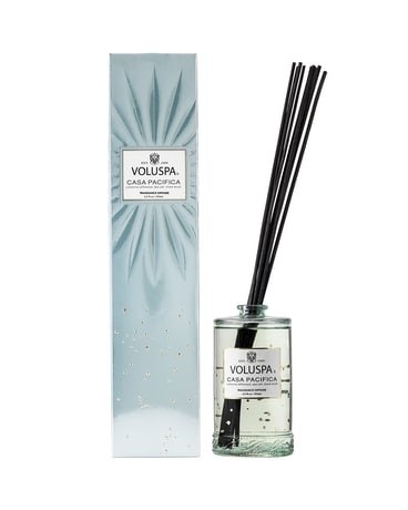 Casa Pacifica: Notes of California Driftwood, Sea Flower Arrangement
