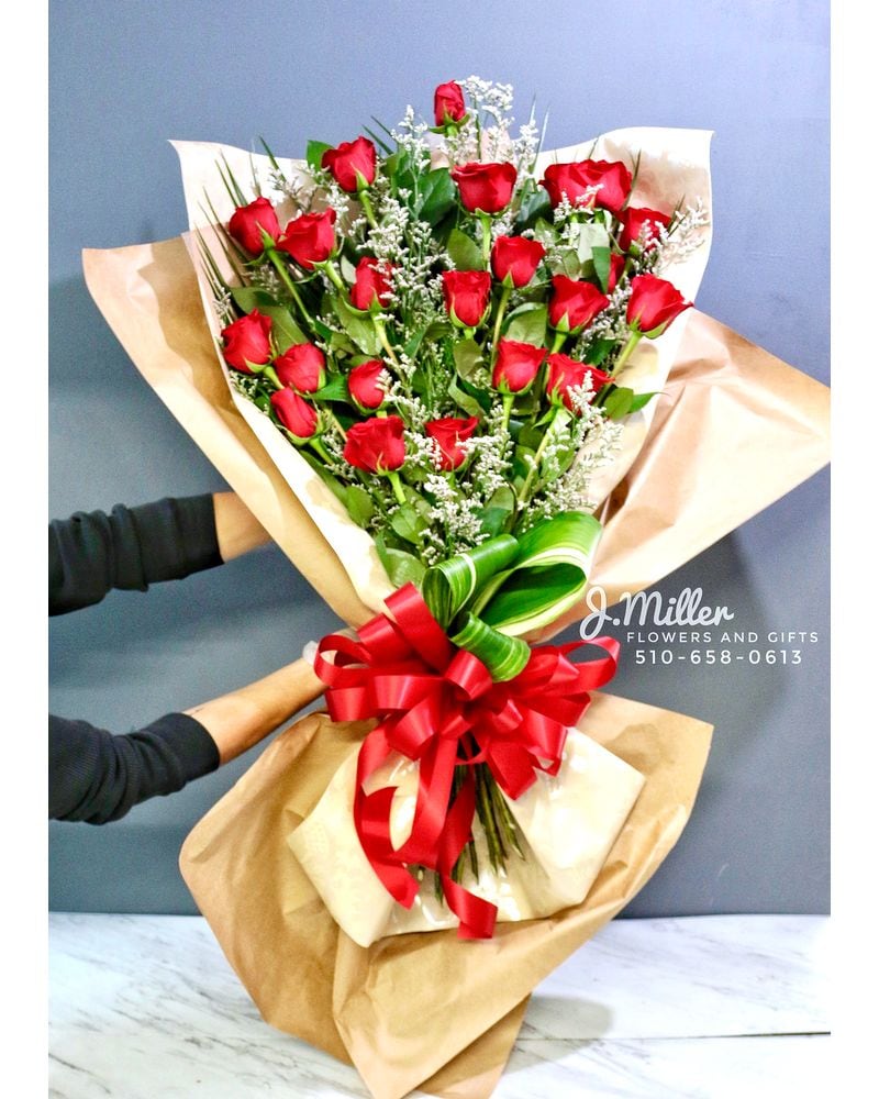 The Showiest Rose Bouquet (Curbside pick-up only) in Oakland CA