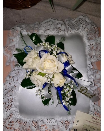 White Roses Satin Pillow Flower Arrangement