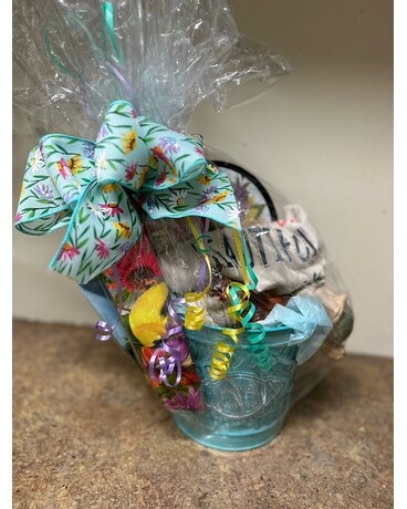 Garden Lovers Gift Basket Gift Basket