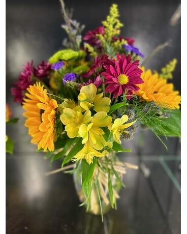 Sunflower Vase - Fresh Colors Flower Arrangement