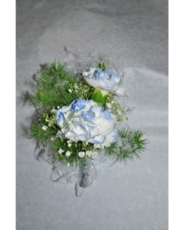 mini carnation boutonniere Flower Arrangement