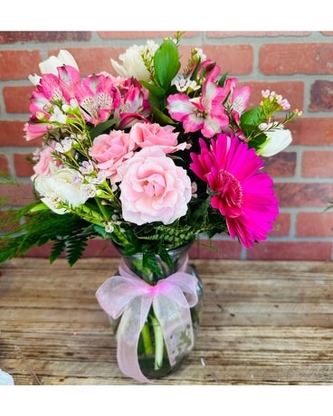Pretty in Pink Flower Arrangement
