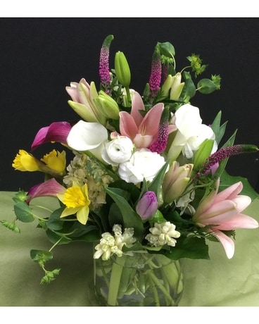 Spring Daydream Flower Arrangement