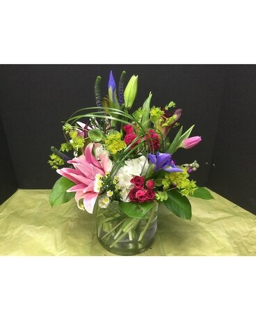 Starry Eyed Flower Arrangement