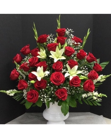 A Heart’s Farewell Flower Arrangement