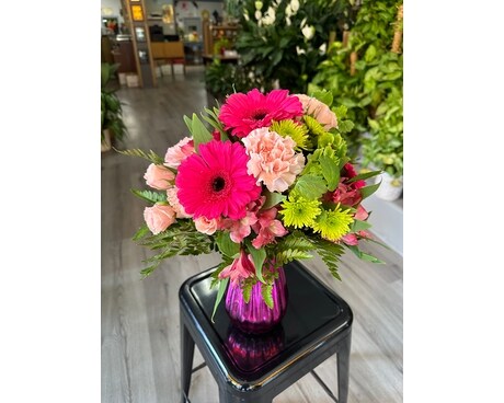 PRETTY IN PINK Flower Arrangement