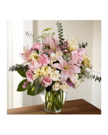 The FTD Classic Beauty Bouquet Flower Arrangement