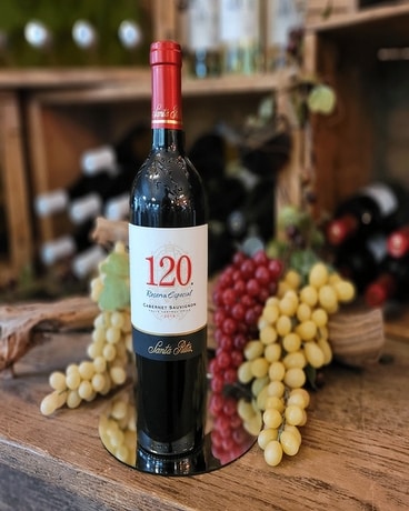 Santa Rita ~ Cabernet Sauvignon Flower Arrangement