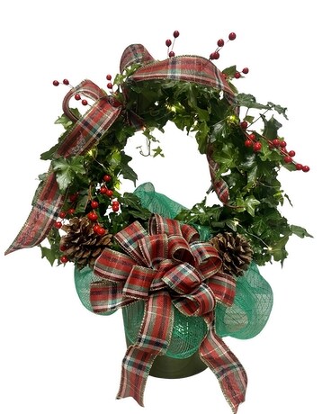 Ivy Plant Wreath by Razzle Dazzle® Flowers Mesa AZ Plant