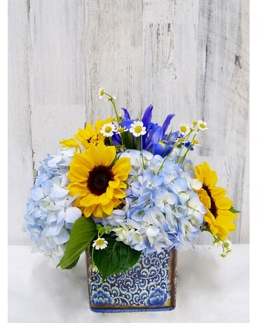 Tuscan Dreams Flower Arrangement