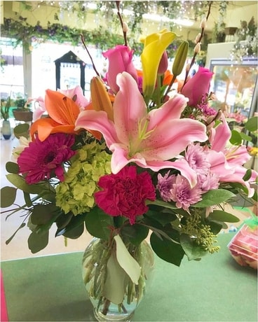 Colorfull Calla Flower Arrangement
