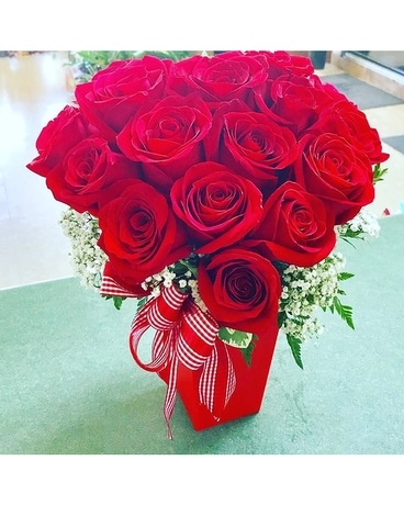Rose Heart Flower Arrangement