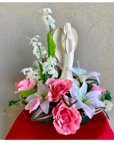 Artificial Arrangement Praying Angel and Lilies Flower Arrangement