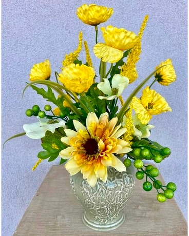 ARTIFICIAL ARRANGEMENT Sunshine and Berries Flower Arrangement