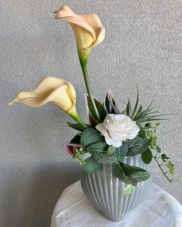 Calla Lily Delight ARTIFICIAL Arrangement Flower Arrangement