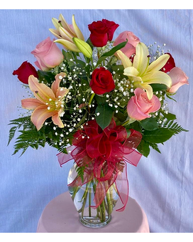Standard size, 25 inches height and 18 inches wide.