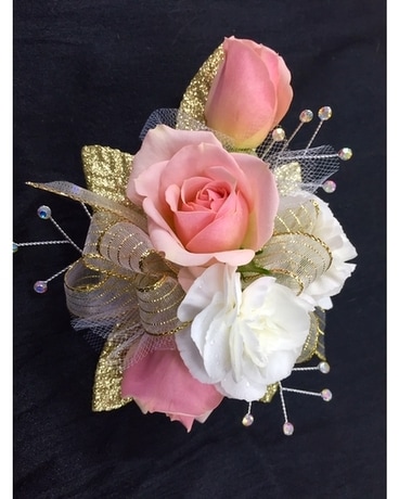 Golden elegance Flower Arrangement