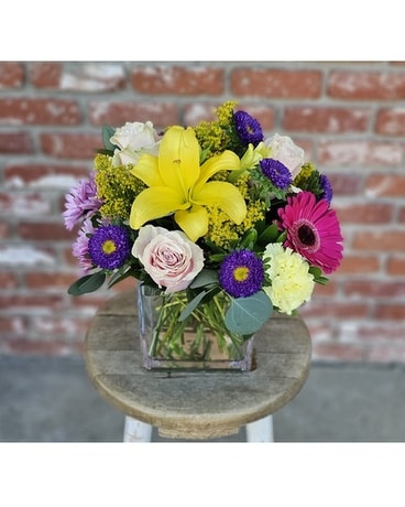 フラワー・リース  Warm Color Bouquet Warm Tidings Bouquet by Teleflora in Chicago IL - Soukal