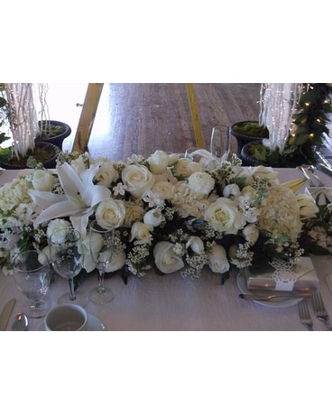 White Sweetheart Flower Arrangement
