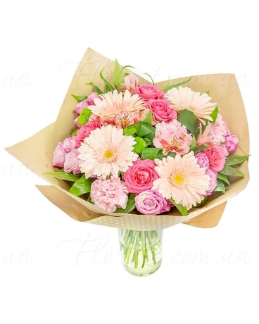 Soft and Pretty Flower Arrangement