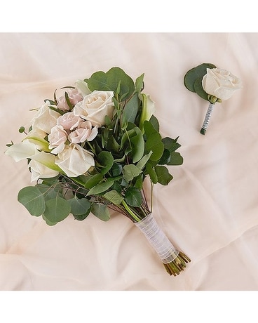 Rose & Lily Bridal Set Wedding Arrangement