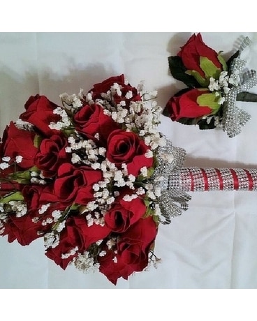 Red Rose Bridal Set Flower Arrangement