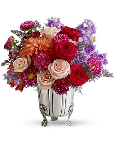 Style Sophisticate Flower Arrangement