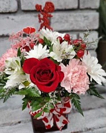 Be Mine Valentine Flower Arrangement