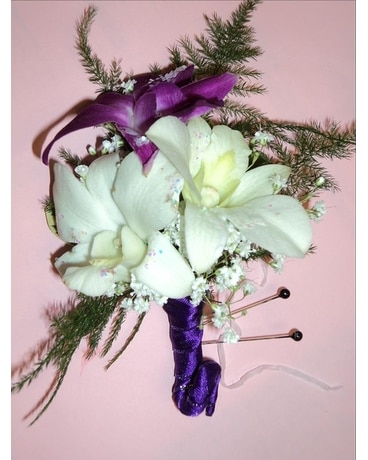 purple shine bout Boutonniere
