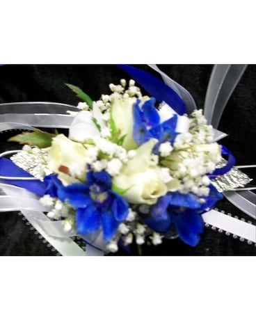 classic blue and white wristlet Corsage