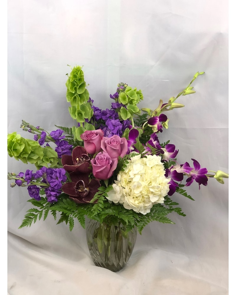 Elegant Embrace in Henderson NV - Beautiful Bouquet Florist