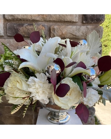 Snowflake Bouquet Flower Arrangement