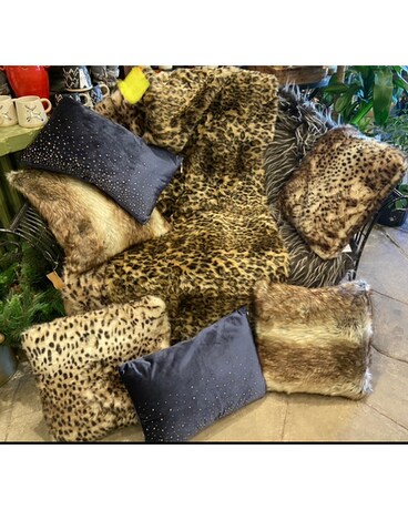 Throw Pillows and Blankets Gifts