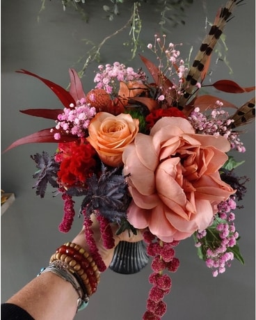 Ruffle those tail feathers Flower Arrangement