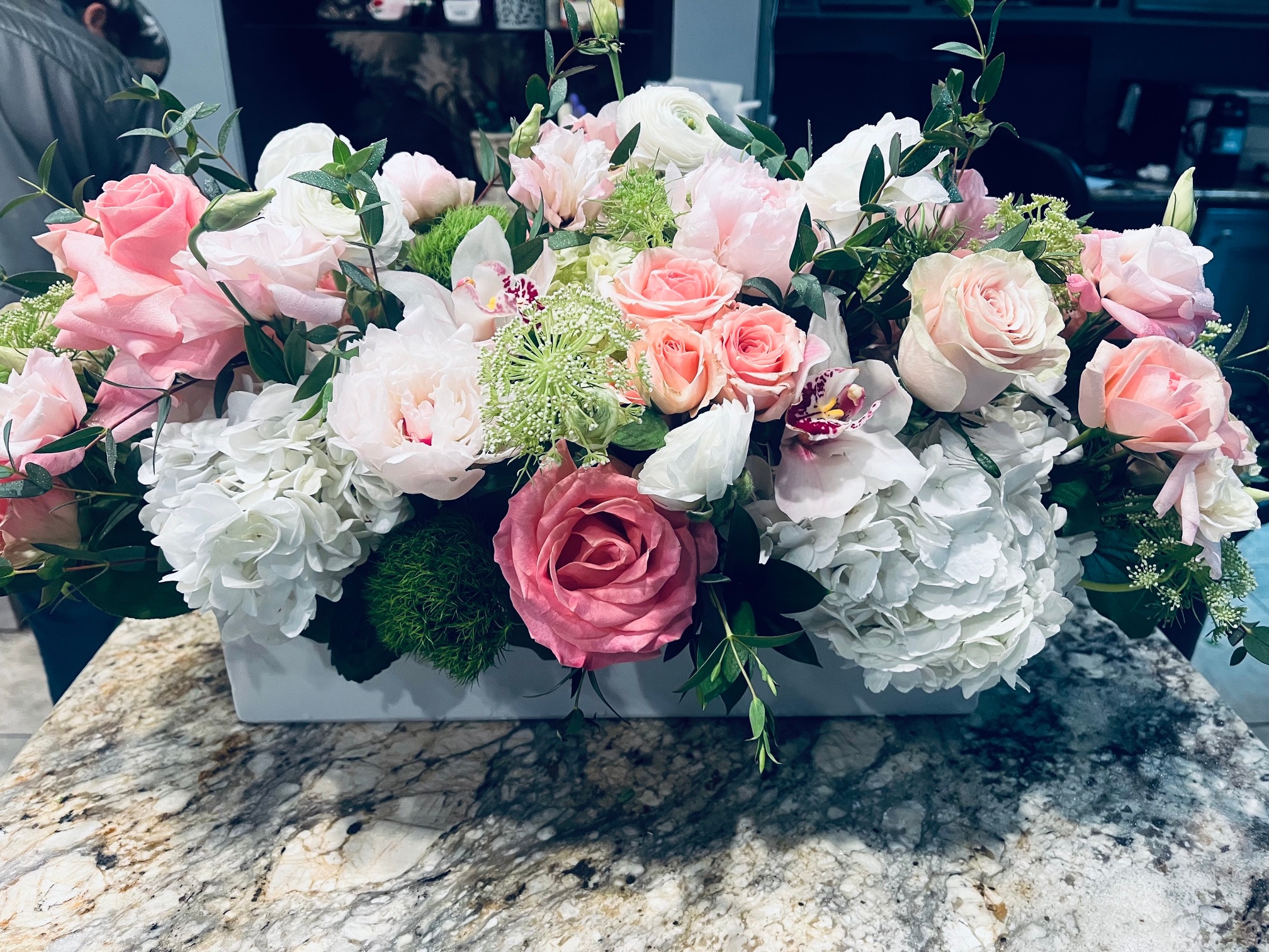 Houston Florist - Flower Delivery by River Oaks Flower House, Inc.