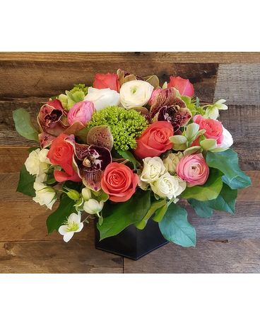 Graceful Beauty Flower Arrangement