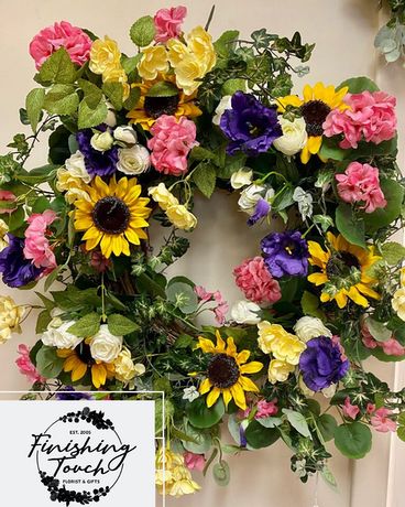 Seasonal High Quality Silk Wreath Specialty Arrangement