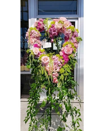 feminine open heart customized design Flower Arrangement