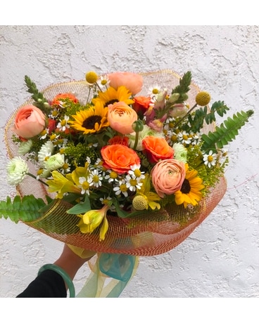 Summer Bliss Flower Arrangement