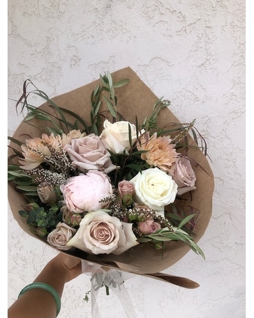 Earthy tones Flower Arrangement
