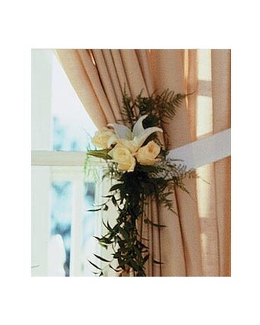 Home Ceremony Curtain Cluster Flower Arrangement