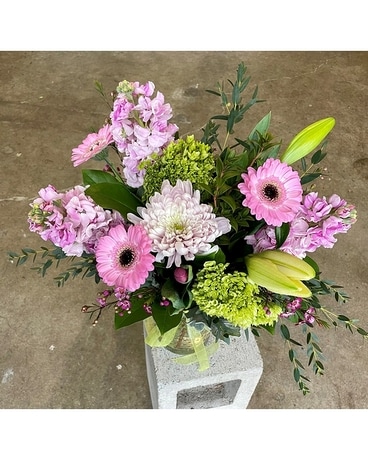 East Moreland Flower Arrangement