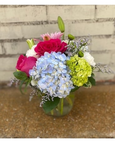 Classic Gathered Garden Flower Arrangement