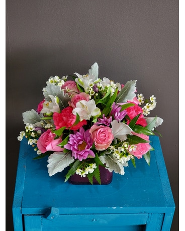 Premium Mixed Flower Cube Flower Arrangement