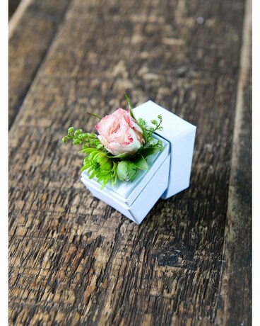 Floral Accent Ring Flower Arrangement