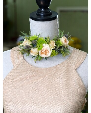 Floral Accent Choker Flower Arrangement